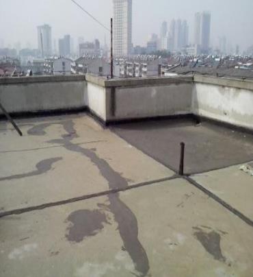 延津漏水维修 楼顶漏水是什么原因，楼顶漏水维修方法是什么?